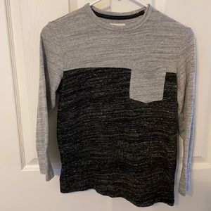 Boys gray color block thermal long sleeve top L